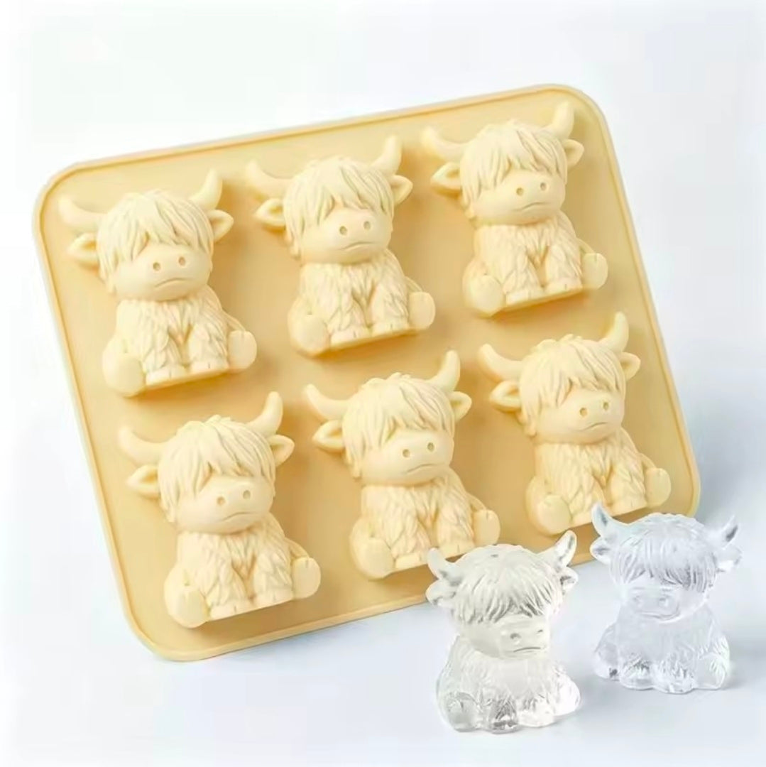 6 Cavity Cute Highland Cow Silicone Ice Cube Mold