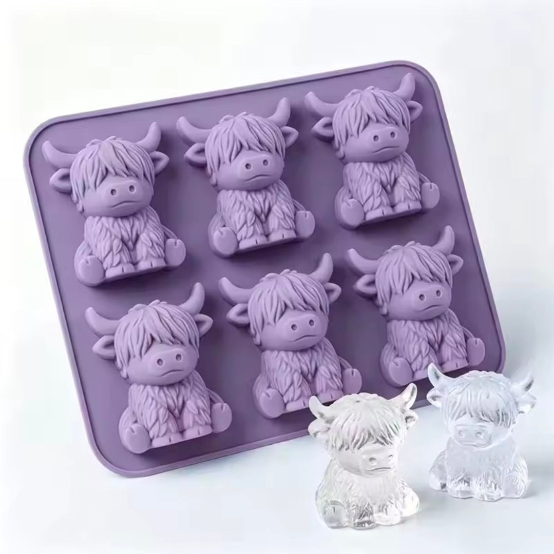 6 Cavity Cute Highland Cow Silicone Ice Cube Mold