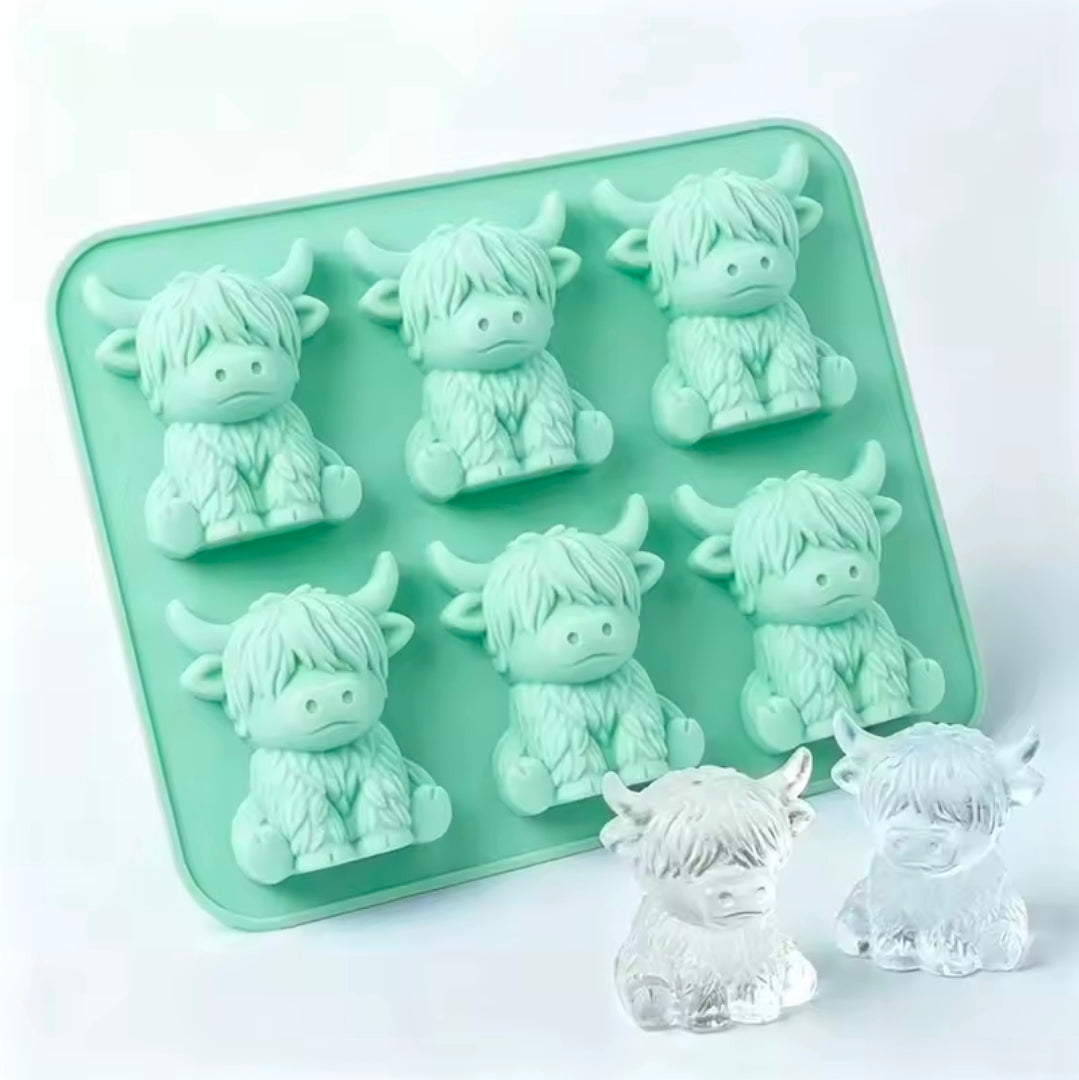 6 Cavity Cute Highland Cow Silicone Ice Cube Mold